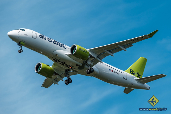 Airbus A220-300